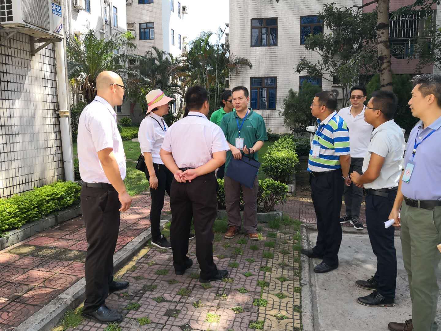 檢查領(lǐng)導(dǎo)現(xiàn)場詢問.jpg